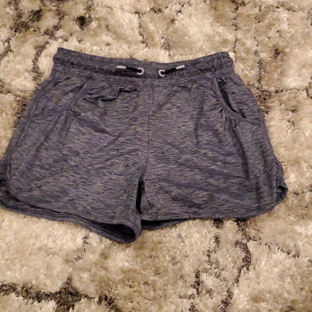 Girls active shorts size L